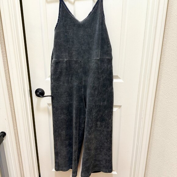 Journal Standard Velvety Corduroy Jumpsuit Size S Gray Wide Cropped Leg Stretchy - Picture 1 of 12